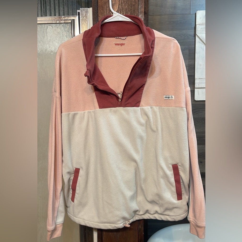 Wrangler Pink & Mauve Colorblock Quarter-Zip Fleece Pullover